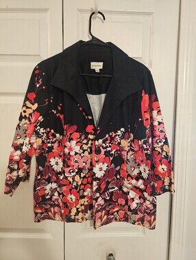 Studio Works Floral Jacket 3/4 Sleeves Has Slight Stretch Sz Xl Button Closure
